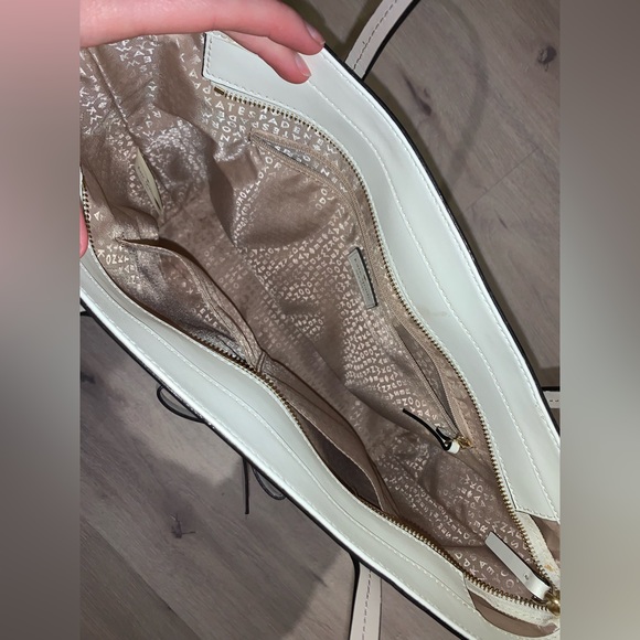 Kate Spade bag 11.5in tall x 15.5in wide - Picture 2 of 7